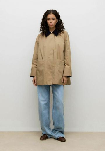 Короткое пальто