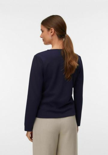 Вязаный жилет