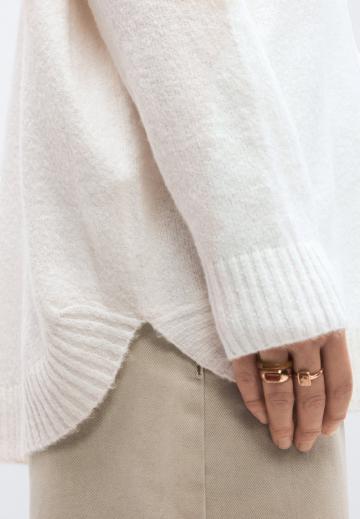 Длинный пуловер