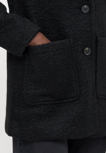 Короткое пальто