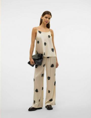 Топ на бретельках