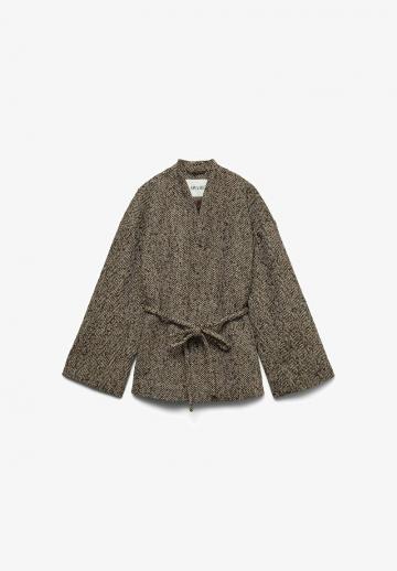 Короткое пальто