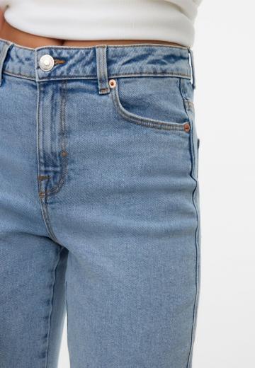 Свободные джинсы