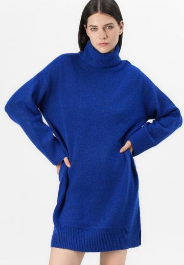 Вязаное платье