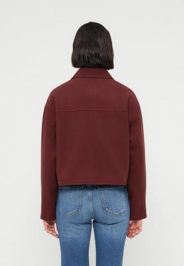 Короткая куртка