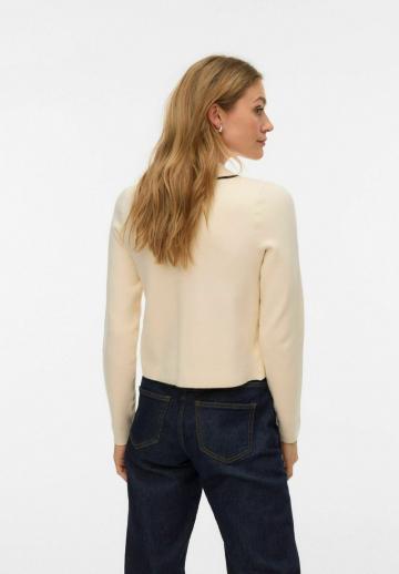 Вязаный жилет