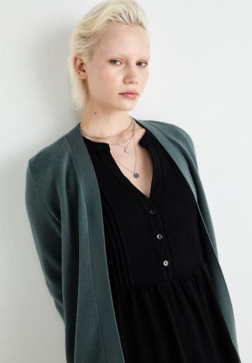 Длинный жилет