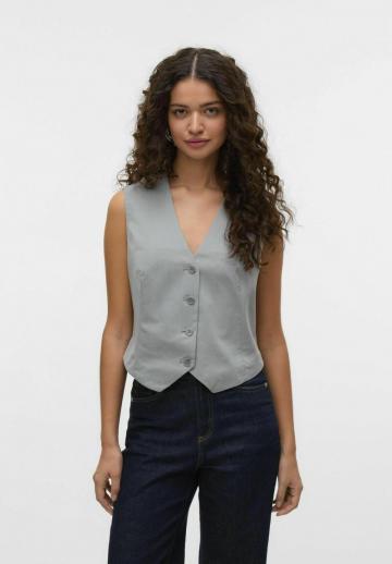 Джинсовая жилетка