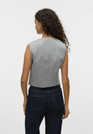 Джинсовая жилетка