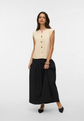 Джинсовая жилетка