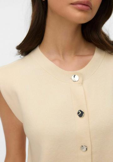 Джинсовая жилетка