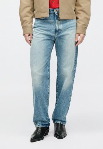 Прямые джинсы