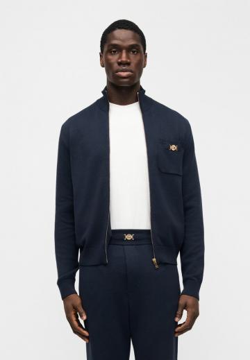 Вязаная кофта