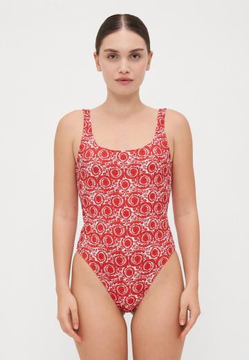 Слитный купальник