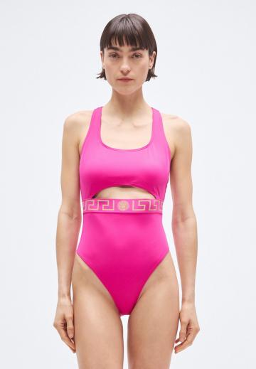 Слитный купальник