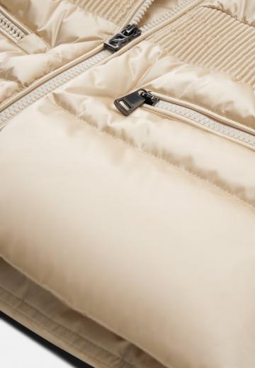 Зимняя куртка