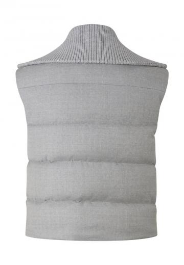 Пуховой жилет