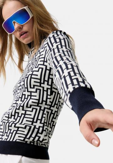 Спортивная толстовка