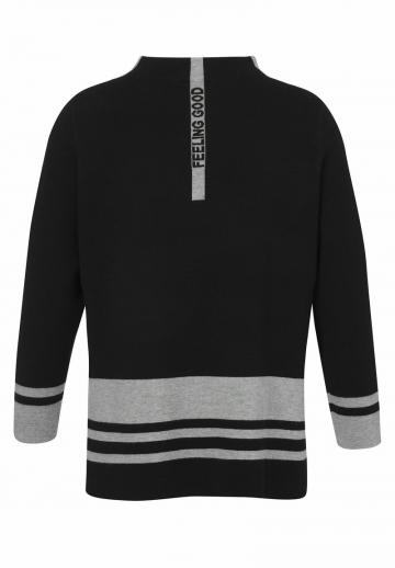 Пуловер в полоску