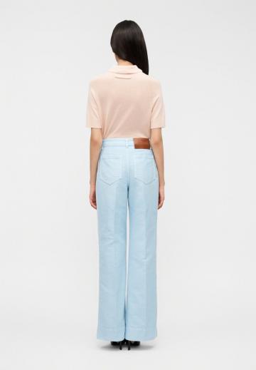 Клешеные джинсы