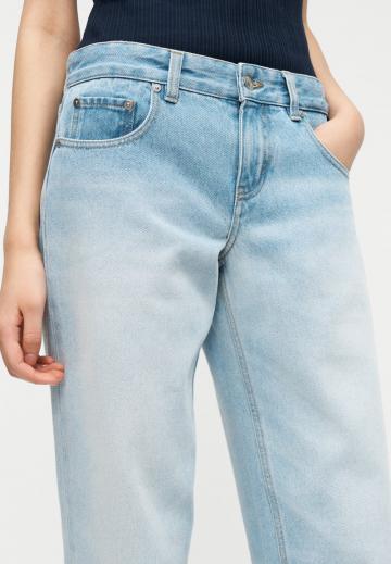 Джинсы бойфренда