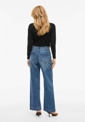 Прямые джинсы