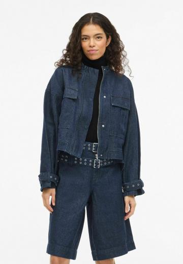 Джинсовая куртка