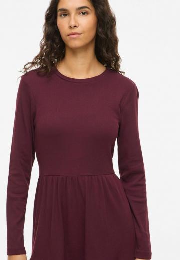 Вязаное платье