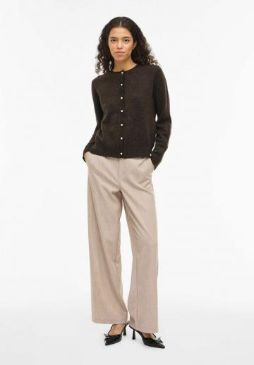 Вязаный жилет