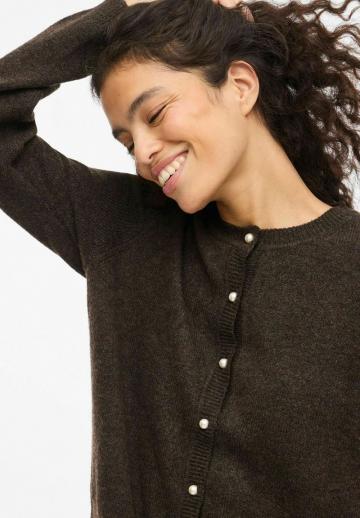 Вязаный жилет