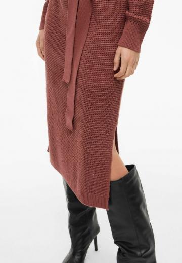 Вязаное платье