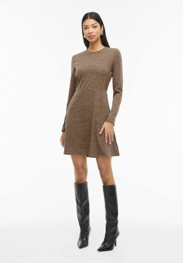 Вязаное платье