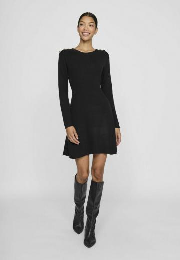 Вязаное платье