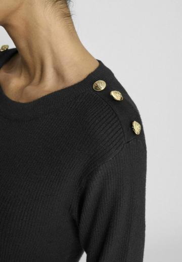 Вязаное платье