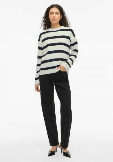 Пуловер в полоску