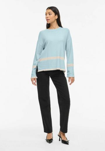 Пуловер в полоску