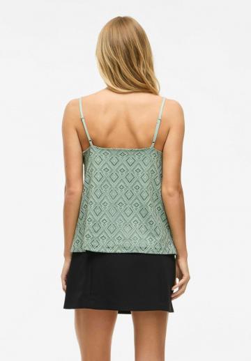 Топ на бретельках