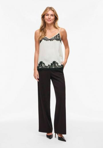 Топ на бретельках