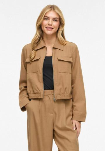 Куртка с накладнымит карманами