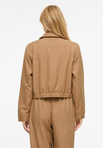 Куртка с накладнымит карманами