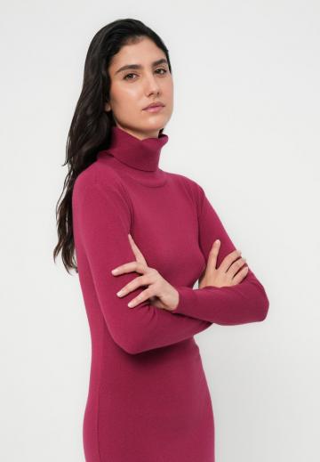 Вязаное платье