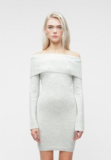 Вязаное платье