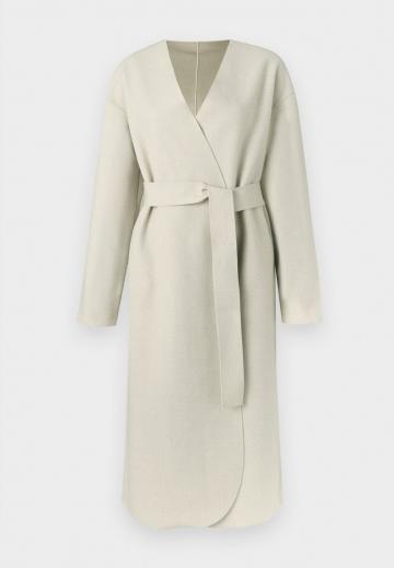 Шерстяное пальто