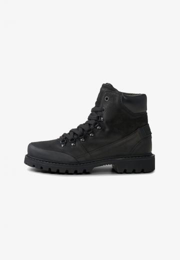 Зимние ботинки