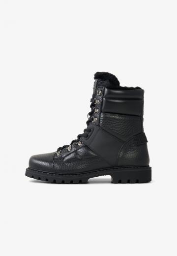 Зимние ботинки