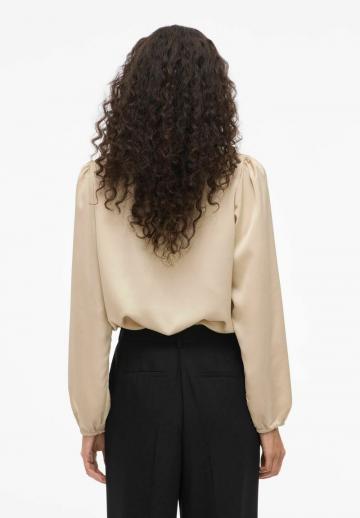 Атласная блузка