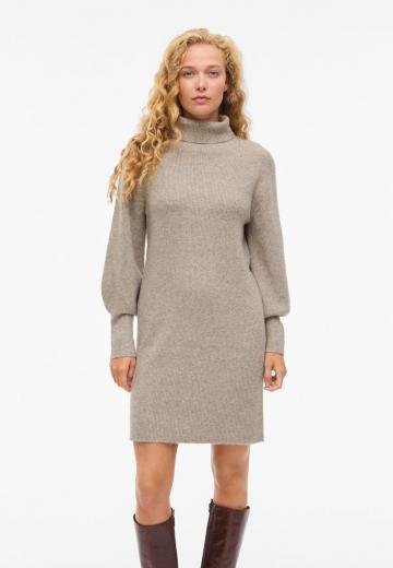 Вязаное платье