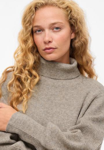 Вязаное платье