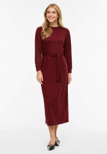 Вязаное платье