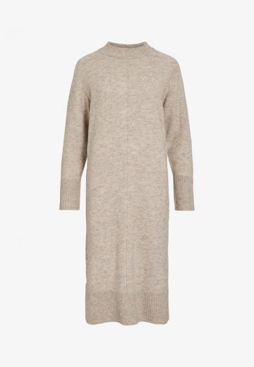 Вязаное платье